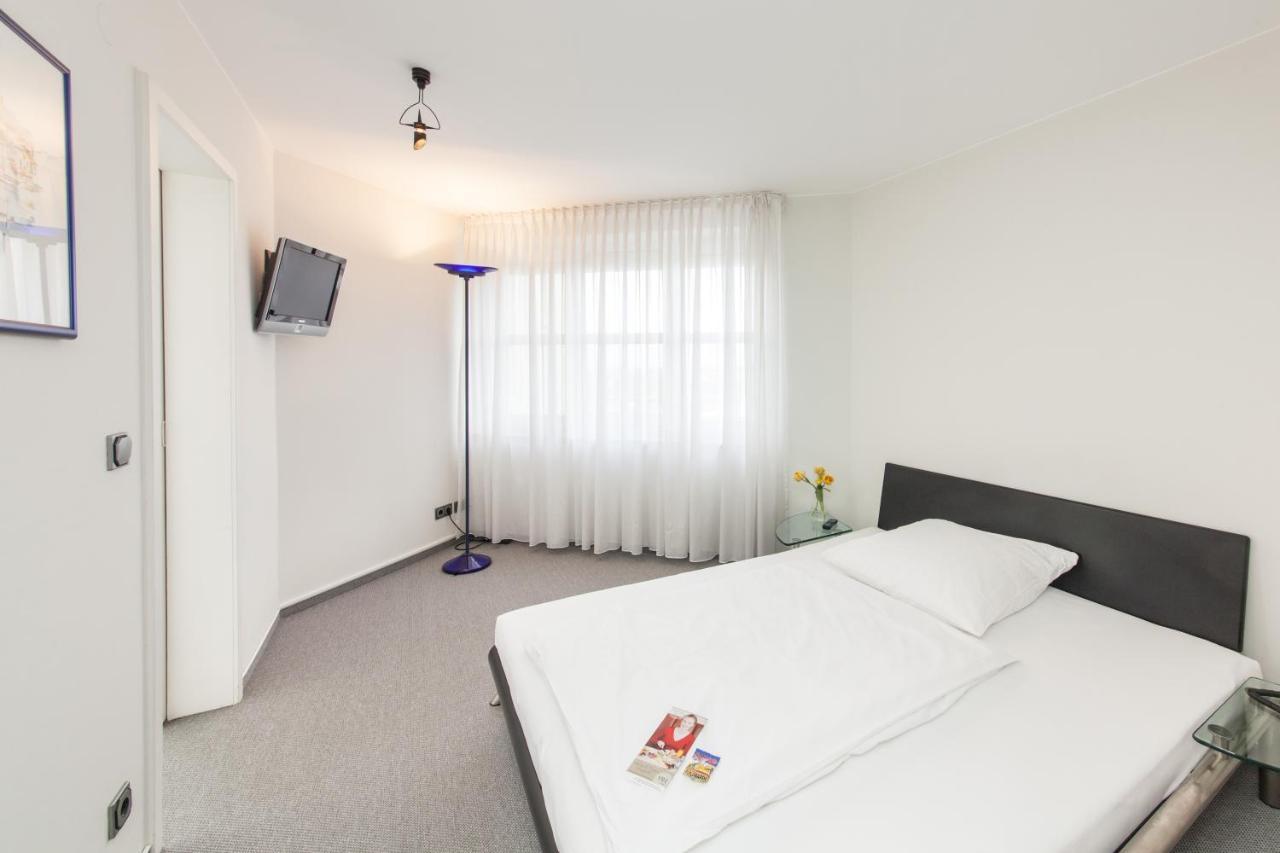 Hotel Strijewski - Apartments Вольфсбург Экстерьер фото